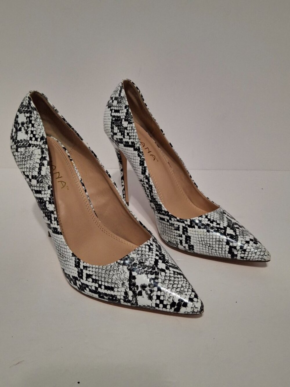 Liliana Black White Snakeskin Print Pointed Toe Stiletto Pumps Heels Size 10